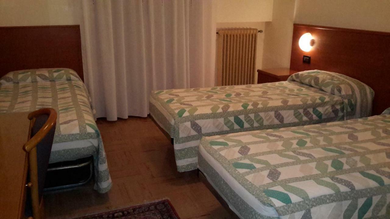 Hotel Sanson Vittorio Veneto Bagian luar foto