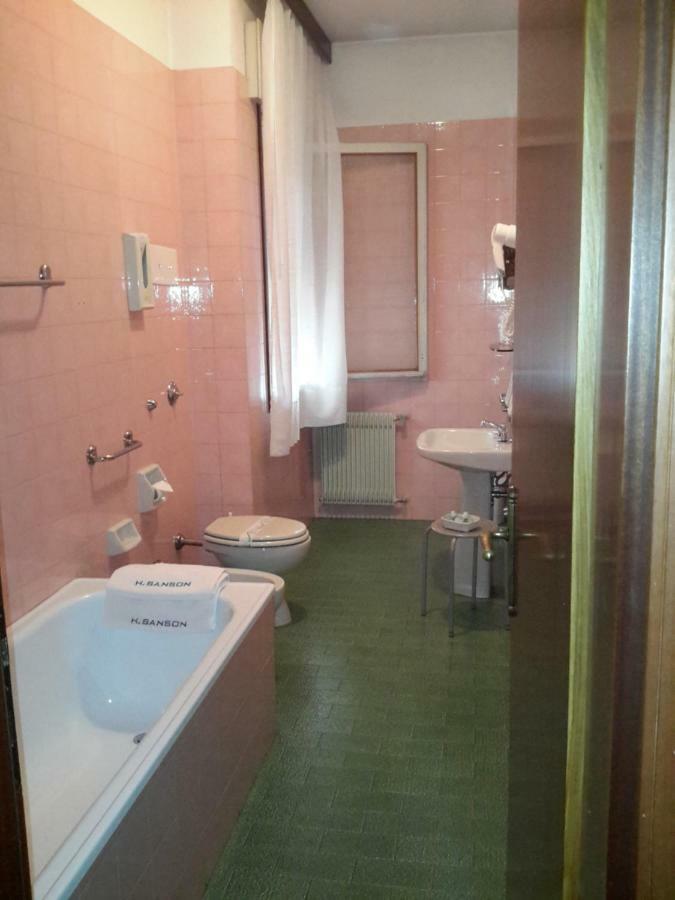 Hotel Sanson Vittorio Veneto Bagian luar foto